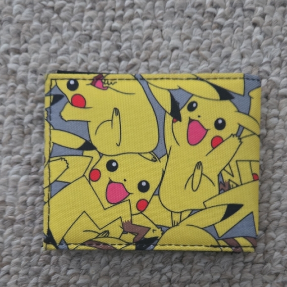 Pokemon Yellow Pikachu Pattern Wallet - Picture 5 of 7